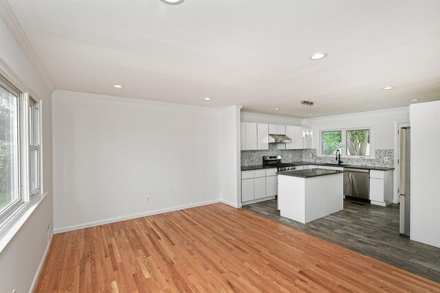 6 Young Ave, Glen Cove, NY 11542 - photo 7