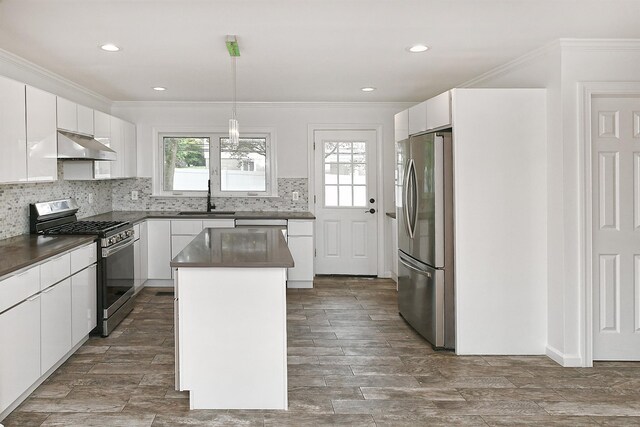 6 Young Ave, Glen Cove, NY 11542 - photo 8