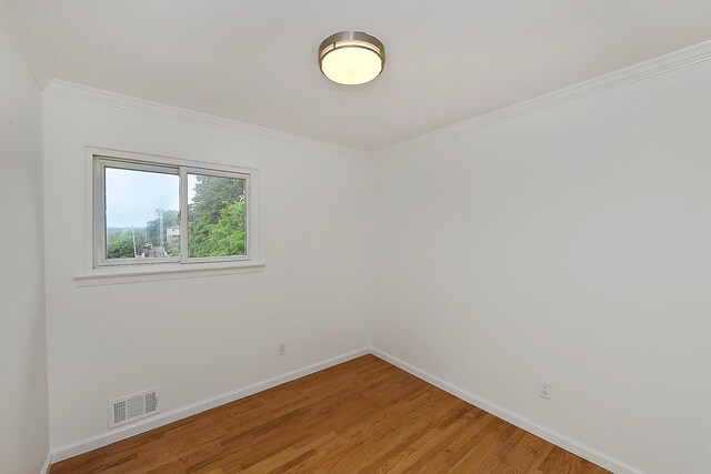 6 Young Ave, Glen Cove, NY 11542 - photo 16