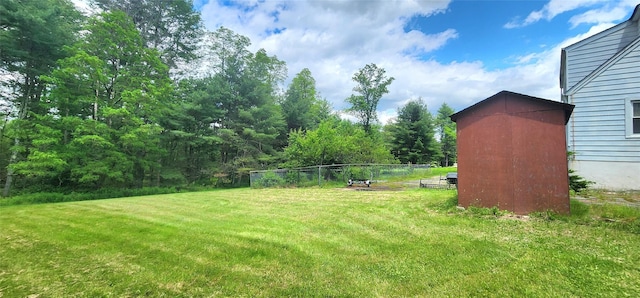530 Sackett Lake Rd, Monticello, NY 12701 - view of yard with an outbuilding