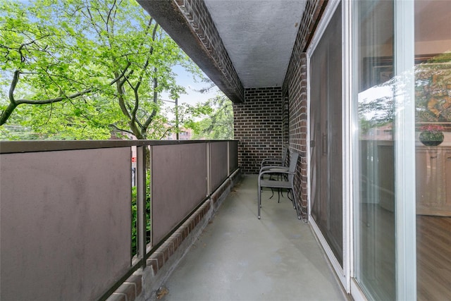 171 S Middle Neck Rd Unit 1F, Great Neck, NY 11021 - view of balcony