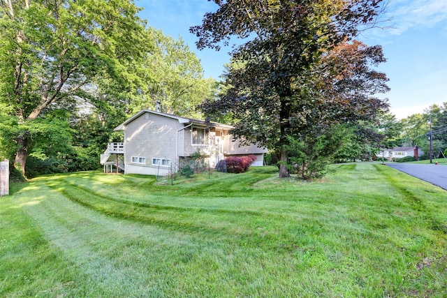 5 Medford Pl, Nanuet, NY 10954 - view of grassy yard
