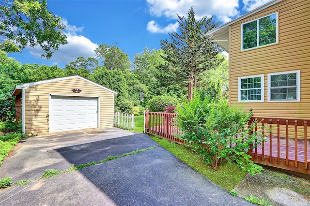 89 Circuit Rd, Bellport, NY 11713 - detached garage with asphalt driveway