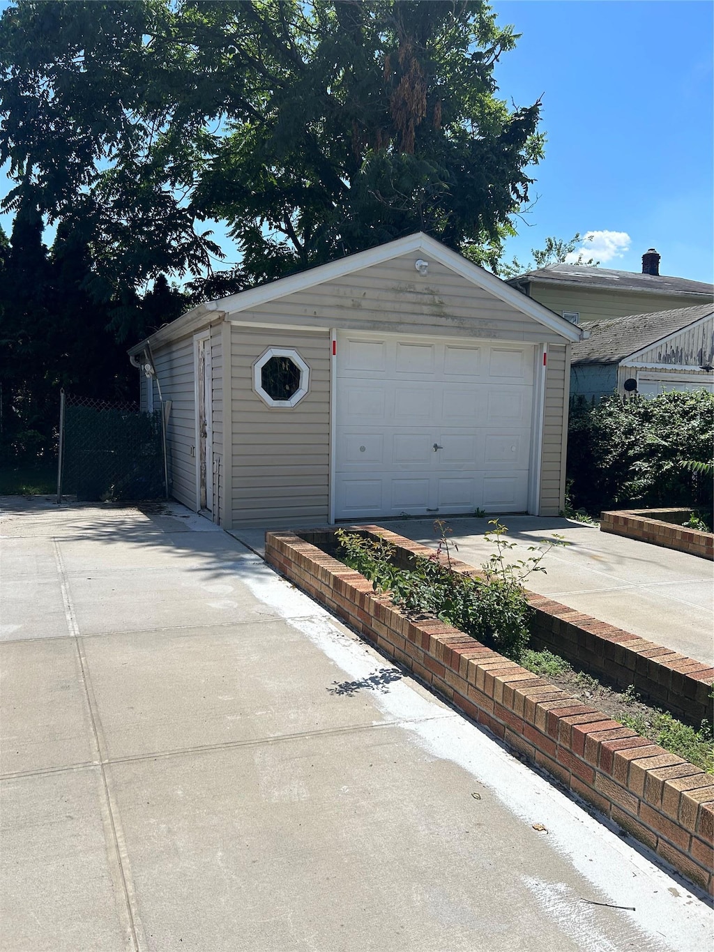 105 Claridge Ave, Elmont, NY 11003 - photo 2