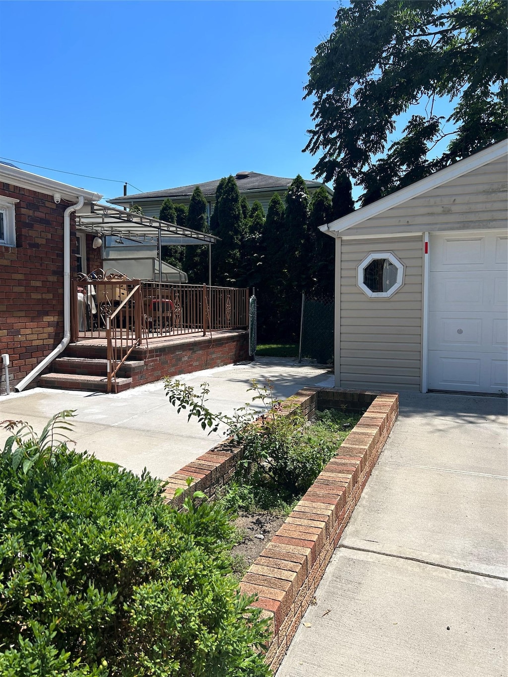 105 Claridge Ave, Elmont, NY 11003 - photo 4
