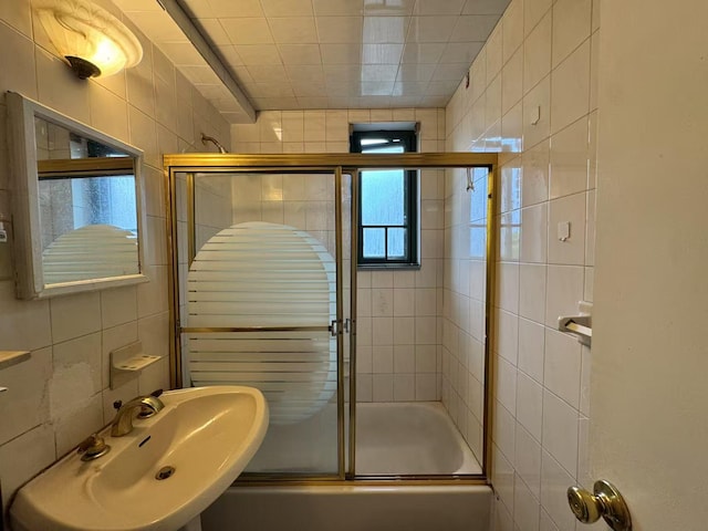 1505 Archer Rd Unit 6B, Bronx, NY 10462 - full bath featuring tile walls and enclosed tub / shower combo