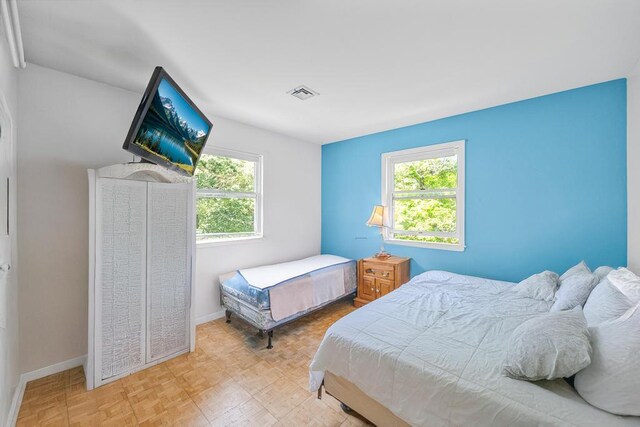 4 Cooks Ln, Westhampton, NY 11977 - bedroom with baseboards