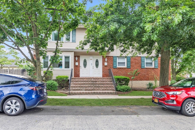 58 W Mineola Ave, Valley Stream, NY 11580 - photo 1