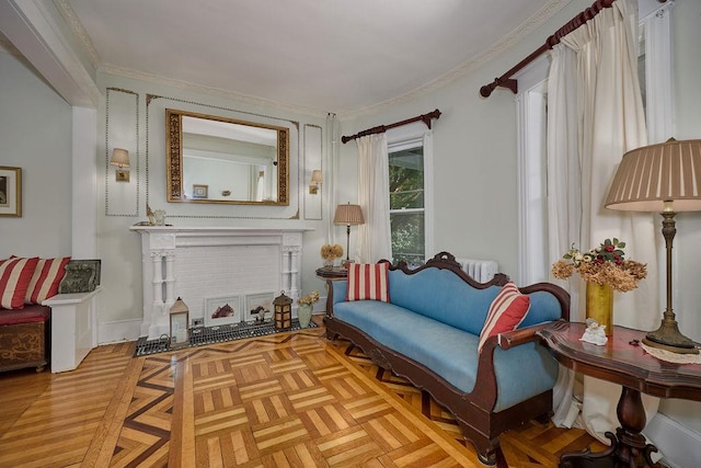 111 S Hamilton St, Poughkeepsie, NY 12601 - living area with ornamental molding