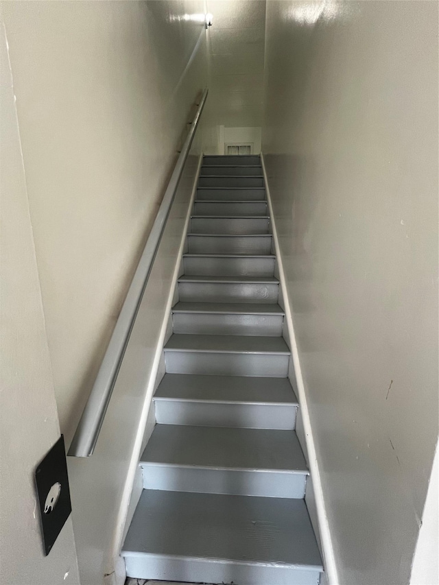 889 E 169th St, Bronx, NY 10459 - view of stairs