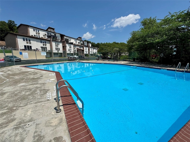 324 Concord Ln, Middletown, NY 10940 - view of community pool