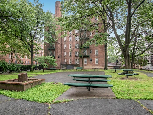 1425 Thieriot Ave Unit 2J, Bronx, NY 10460 - view of community with a yard