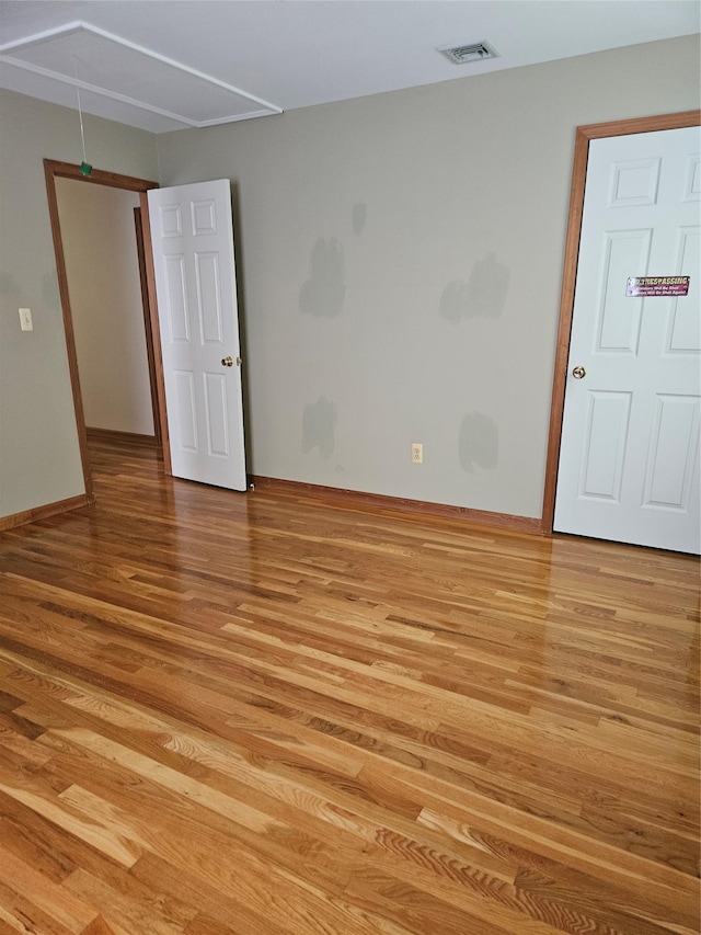 215 Sycamore Dr, New Windsor, NY 12553 - unfurnished room with light wood-type flooring and baseboards