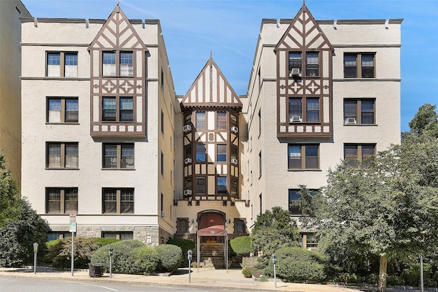 26 Pondfield Rd W Unit 2A, Bronxville, NY 10708 - view of apartment building / complex