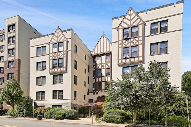 26 Pondfield Rd W Unit 2A, Bronxville, NY 10708 - view of apartment building / complex