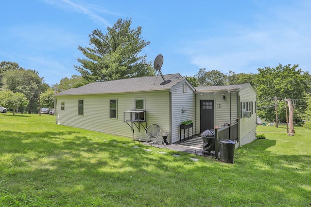 7 Brodie Rd # 17, Hopewell Junction, NY 12533 - back of property with a yard