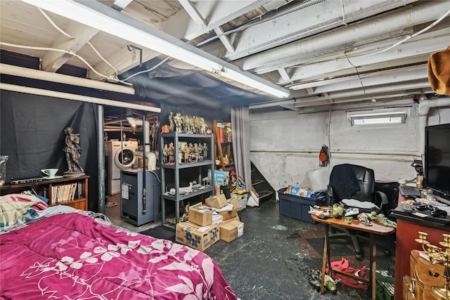 35 Juniper Ave, Mineola, NY 11501 - below grade area featuring washer and dryer