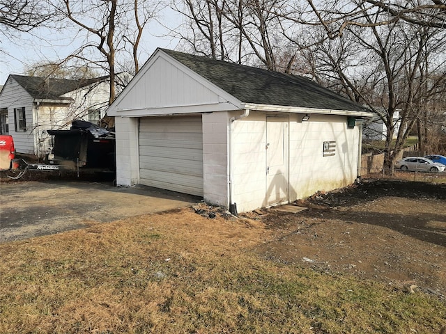 8 Poplar St, Poughkeepsie, NY 12601 - detached garage featuring dirt driveway