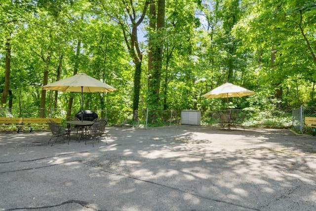 2035 Central Park Ave Unit 3M, Yonkers, NY 10710 - view of patio / terrace featuring outdoor dining area