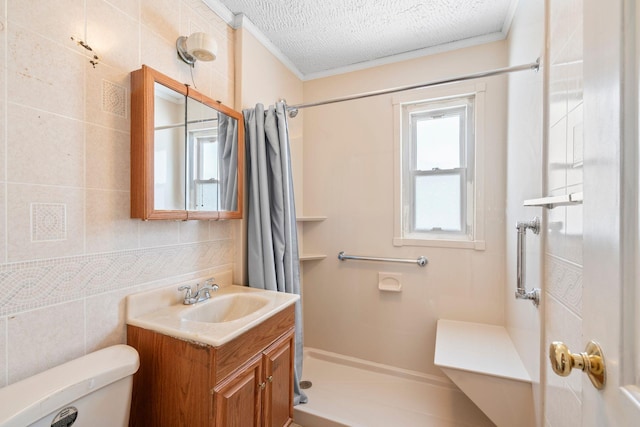 46-27 195th St, Flushing, NY 11358 - bathroom featuring crown molding, a shower with shower curtain, vanity, a textured ceiling, and tile walls