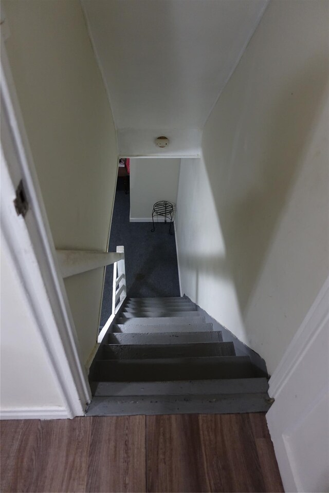 4120 Murdock Ave, Bronx, NY 10466 - view of staircase