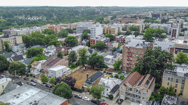679 E 221st St, Bronx, NY 10467 - drone / aerial view