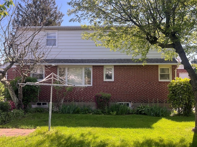 92 Lawrence St, Farmingdale, NY 11735 - photo 2