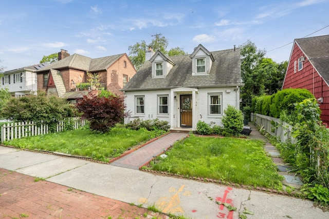 85-24 Eton St, Jamaica Estates, NY 11432 - photo 6