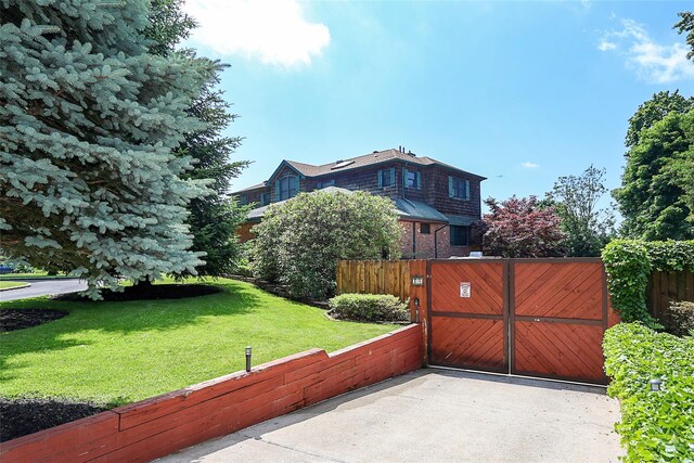 19 Marietta Rd, Glen Cove, NY 11542 - photo 4