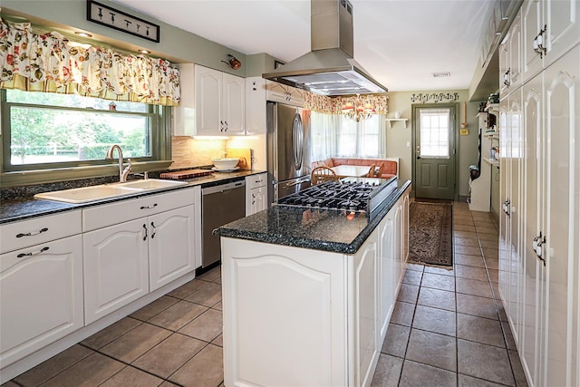 19 Marietta Rd, Glen Cove, NY 11542 - photo 17