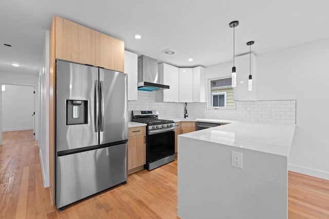 6435 138th St, Kew Garden Hills, NY 11367 - photo 2