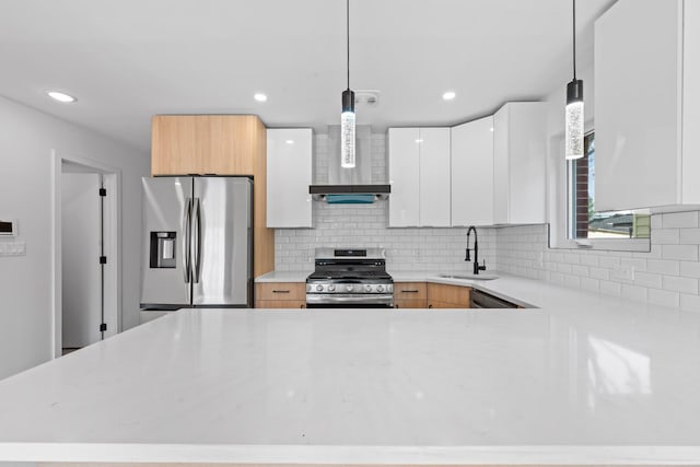 6435 138th St, Kew Garden Hills, NY 11367 - photo 4