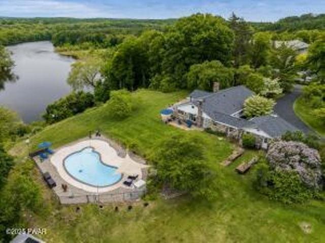 312 E Ann St, Milford, PA 18337 - view of property location with a large body of water and a pool