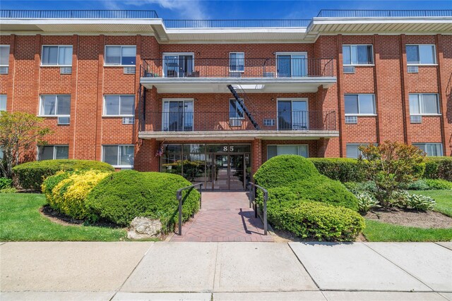 85 S Centre Ave Unit A17, Rockville Centre, NY 11570 - view of apartment building / complex