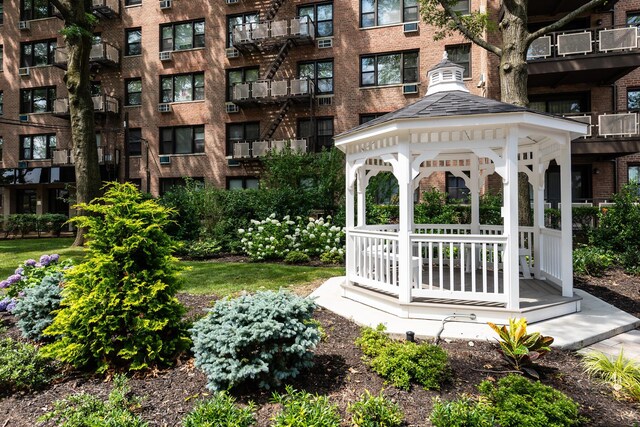 5 Birchwood Ct Unit 4N, Mineola, NY 11501 - view of community featuring a gazebo