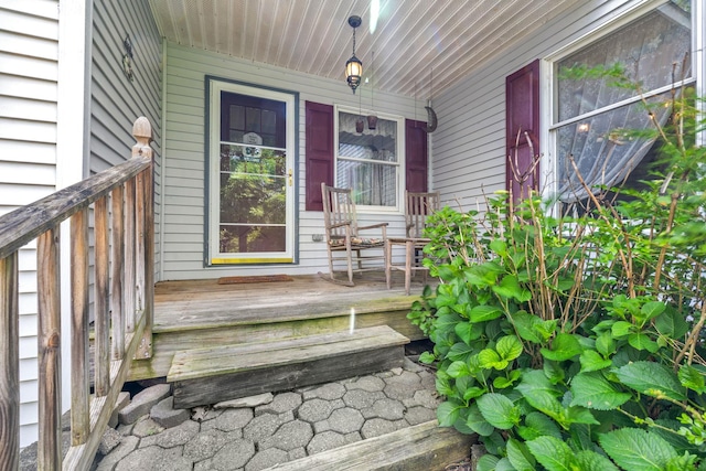 2 Gerri Ct, Wallkill, NY 12589 - entrance to property with a porch
