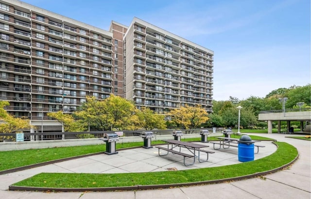 15038 Union Tpke Unit 3D, Kew Garden Hills, NY 11367 - view of community