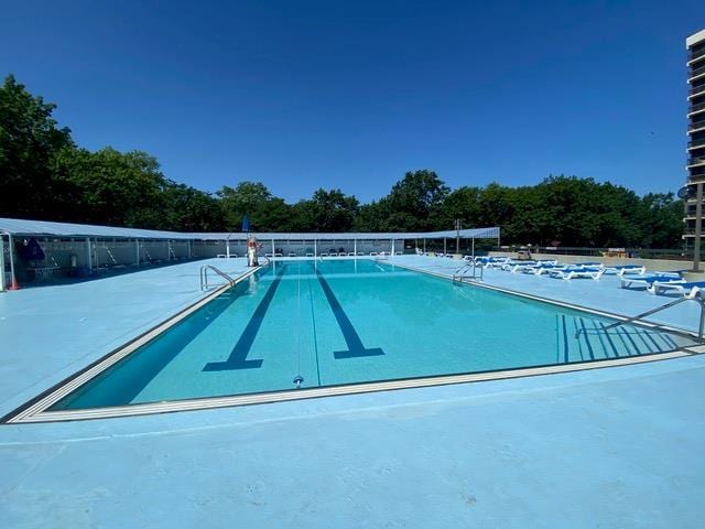 15038 Union Tpke Unit 3D, Kew Garden Hills, NY 11367 - view of community pool