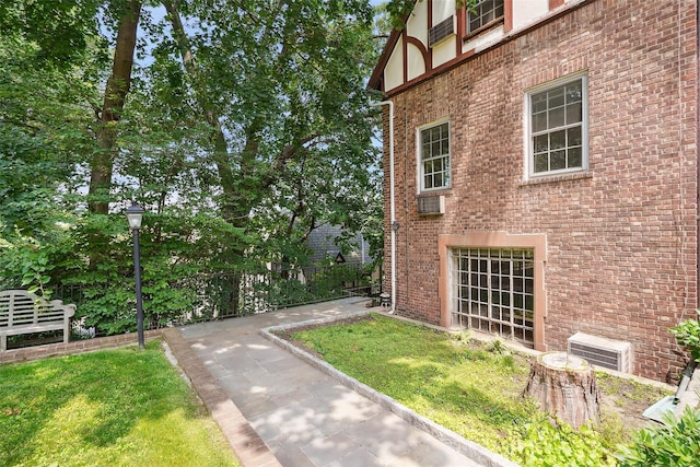 9 Bacon Ct, Bronxville, NY 10708 - view of yard