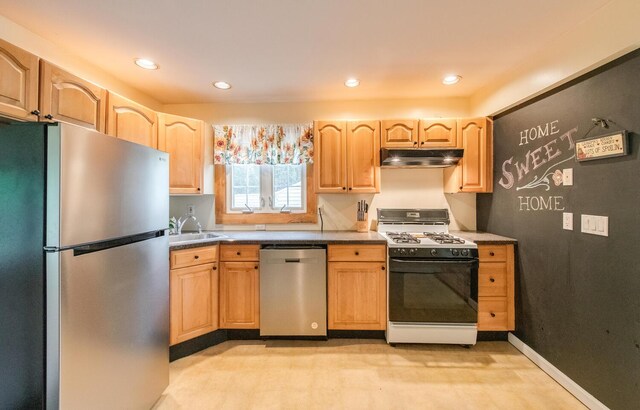 46 Van Wyck Dr, Poughkeepsie, NY 12601 - photo 8
