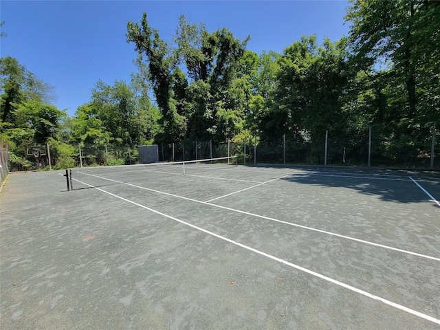 3300 Baker St Unit 16, Mohegan Lake, NY 10547 - view of tennis court