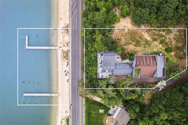 55C Shore Rd, Shelter Island, NY 11964 - aerial view of property's location featuring property boundaries highlighted