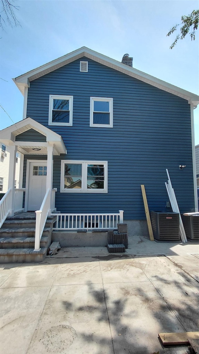 117-36 165th St, Jamaica, NY 11434 - view of front of house with a porch