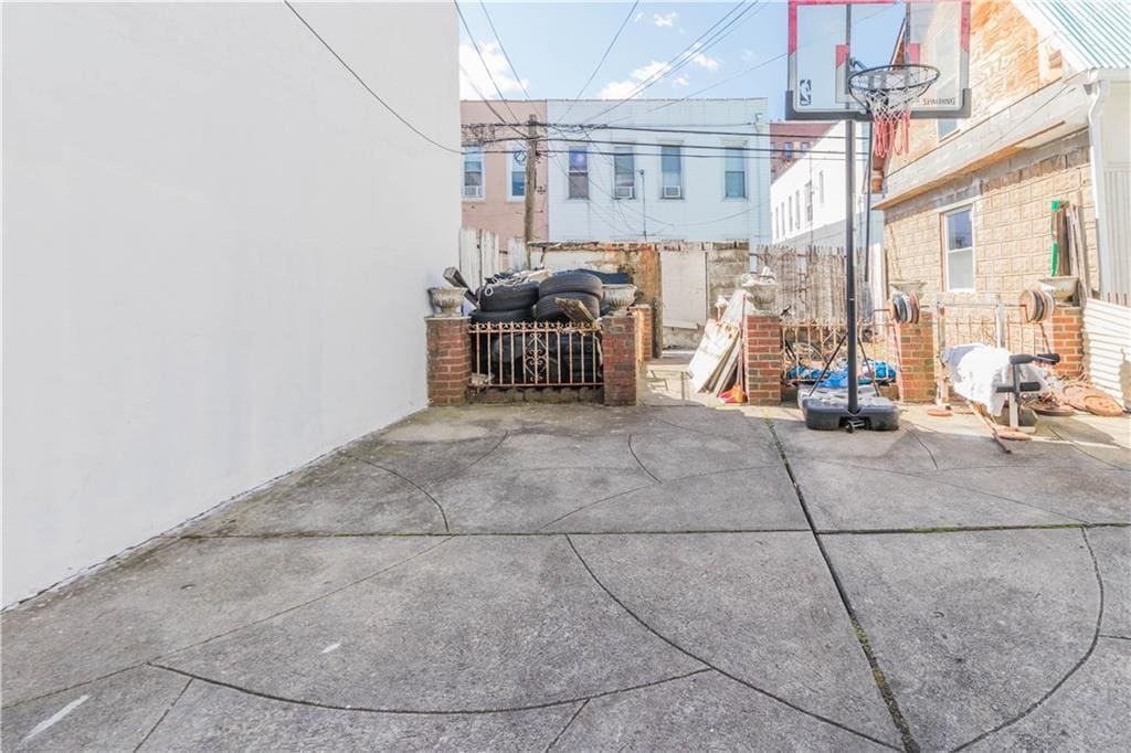 1664 W 8th St, Brooklyn, NY 11223 - view of patio