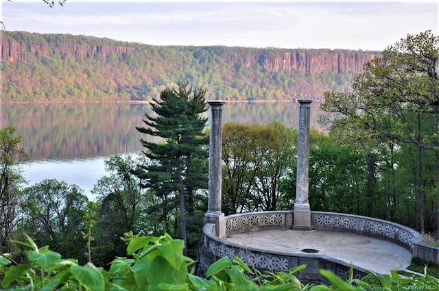 1085 Warburton Ave Unit 516, Yonkers, NY 10701 - exterior space featuring a forest view and a water view