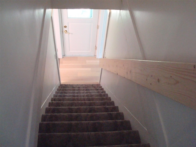 5 W Cottage Rd, Poughkeepsie, NY 12601 - view of stairway