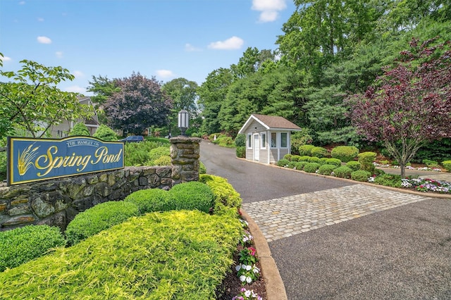 32 Spring Pond Dr, Ossining, NY 10562 - view of community / neighborhood sign