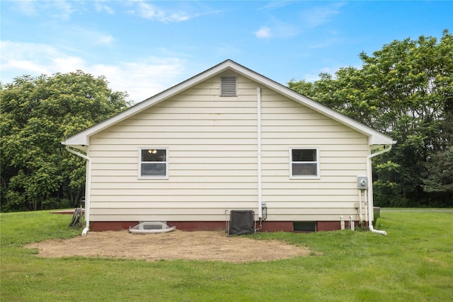 162 Airport Rd, New Hampton, NY 10958 - view of side of property featuring a lawn