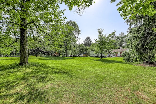 627 Haverstraw Rd, Airmont, NY 10901 - view of green lawn