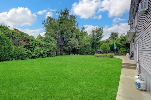 318 W Cortland Ave, Oceanside, NY 11572 - view of grassy yard